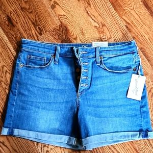 New Universal Thread Button fly Jean Shorts 12/31